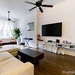 Spacious Garden Duplex 2 Bdrm New York City