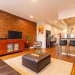 Gorgeous Two Bedroom Flat In Manhattan
