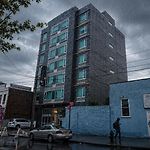 Umbrella Hotel Bronx