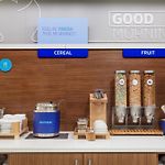 Holiday Inn Express & Suites Woodside Laguardia Airport