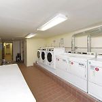 Cozy Cute Studio Apt In Midtown East Manhattan Elevator Laundry Steps To Subway