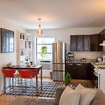 Chelsea Gem Modern 2Br Apt Prime 23Rd & 7Th Spot