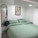 The Broadway Escape - Private Room In Times Square