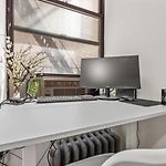 Chic Times Square 1Br Entire Apt - Private Kitchen & Bath - Hosts 4
