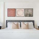 43-4D Newly Furnished 2Br Full Service 24H Doorman Laundry Gym