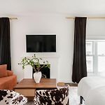 Fifth-5B New Studio Prime West Village