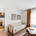 22-3B Sleek Modern 1Br Gramercy