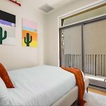 Broadway Terrace Sunlit 1Br With Private Balcony