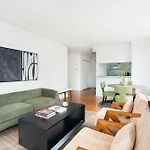 43-20A Newly Furnished 1Br- Full Service Doorman Laundry Gym Business Center