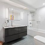 Lenox Garden Fully-Furnished 1Br In Harlem With Outdoor Space