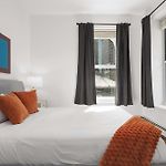 Seaport Place By Stayhaus Floor-Through 1Br Loft