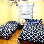 Lga 5 Mins, 3 Bedrooms Duplex Private House With Backyard !
