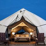 Boutique Luxury Tents With Waterfront Dining Near Lower Manhattan, New York, New York