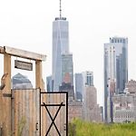Boutique Luxury Tents With Waterfront Dining Near Lower Manhattan, New York, New York