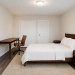Waterside Plaza Full Service Luxury 3 Bedroom