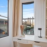 2 Bedroom Unit In Central Manhattan