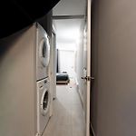 Central Park Suite - 4 Bedroom With Self Check-In