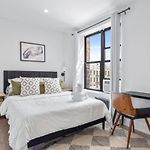 Bright Bedford Lofts With Laundry