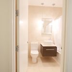 3Bd, 2 Bath, Massive Luxury Apartment In Fidi