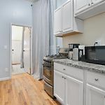 2 Bedroom Cozy Gem