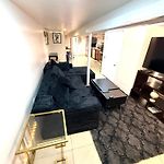 Starbase Apartment