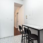2 Bedroom Stylish Unit