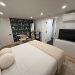 Modern Luxury In Brooklyn Townhouse, Private Suite