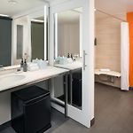 Aloft By Marriott New York Laguardia Airport