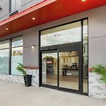 Red Roof Inn Plus Jamaica, Ny - Jfk Airport