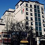 Marco Laguardia Hotel & Suites
