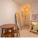 Chic One Bedroom Retreat In Downtown Manhattan