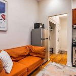 3 Bedroom Cozy Home In Manhattan Valley