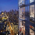 Global Luxury Suites At Sky