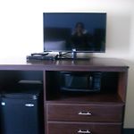 Days Inn & Suites by Wyndham Ozone Park/Jfk Airport
