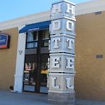 Howard Johnson Inn Queens Village