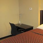 Red Roof Inn Flushing Hotel