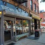 Brownstone Loft 30 Day Bookings