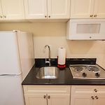 Studio Plus - 2 Bedroom Apartment In Midtown
