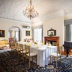 Roger Smith Hotel By Suiteness