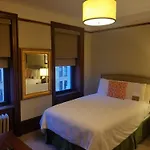 Hotel Wales New York