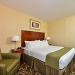 Hotel Country & By Radisson, Staten Island New York