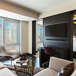 Renaissance Midtown Hotel 4*