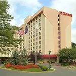 Laguardia Airport Marriott 4*