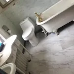 Private In Manhattan Guest house