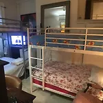 Private In Manhattan Guest house