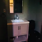 Brooklyn Blue House Hotel