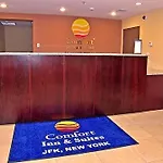 Travelodge By Wyndham Queens Hotel New York