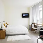Hotel Nu