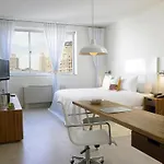 Nu Hotel