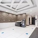Ninety Five Fordham / St. Barnabas Hospital Hotel